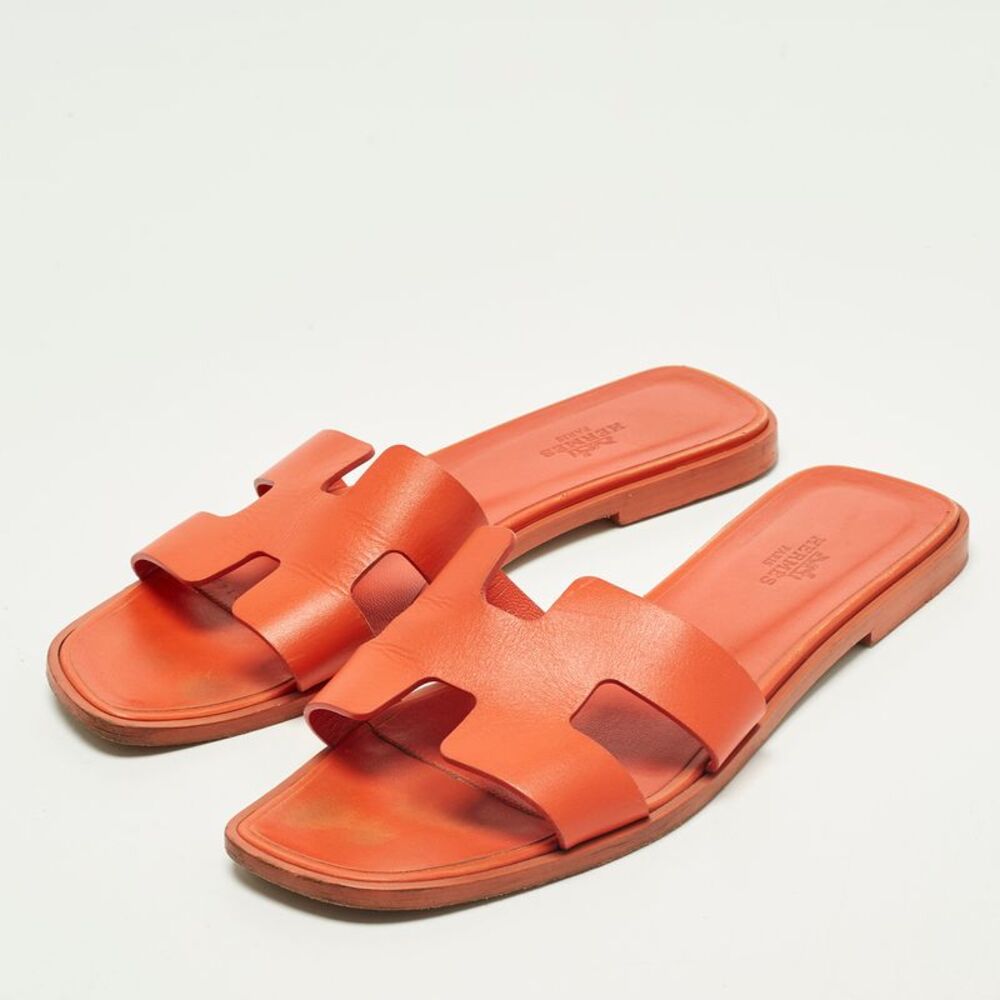 Hermes Oran Size 39 Orange Leather Flat Sandals - Picture 2 of 7